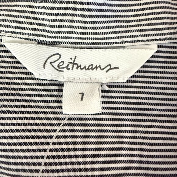 Reitmans black and white pinstripe sleeveless button down top shirt blouse - Picture 9 of 11